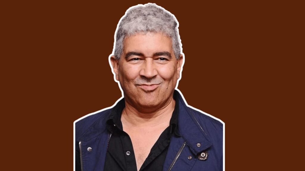 Is Pat Smear Gay